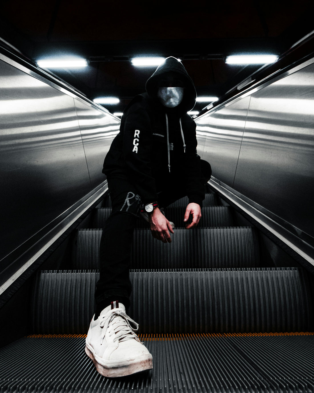 Techwear Hologram #9: Komfort vs funkcjonalność – czy można mieć jedno i drugie w odzieży techwear?