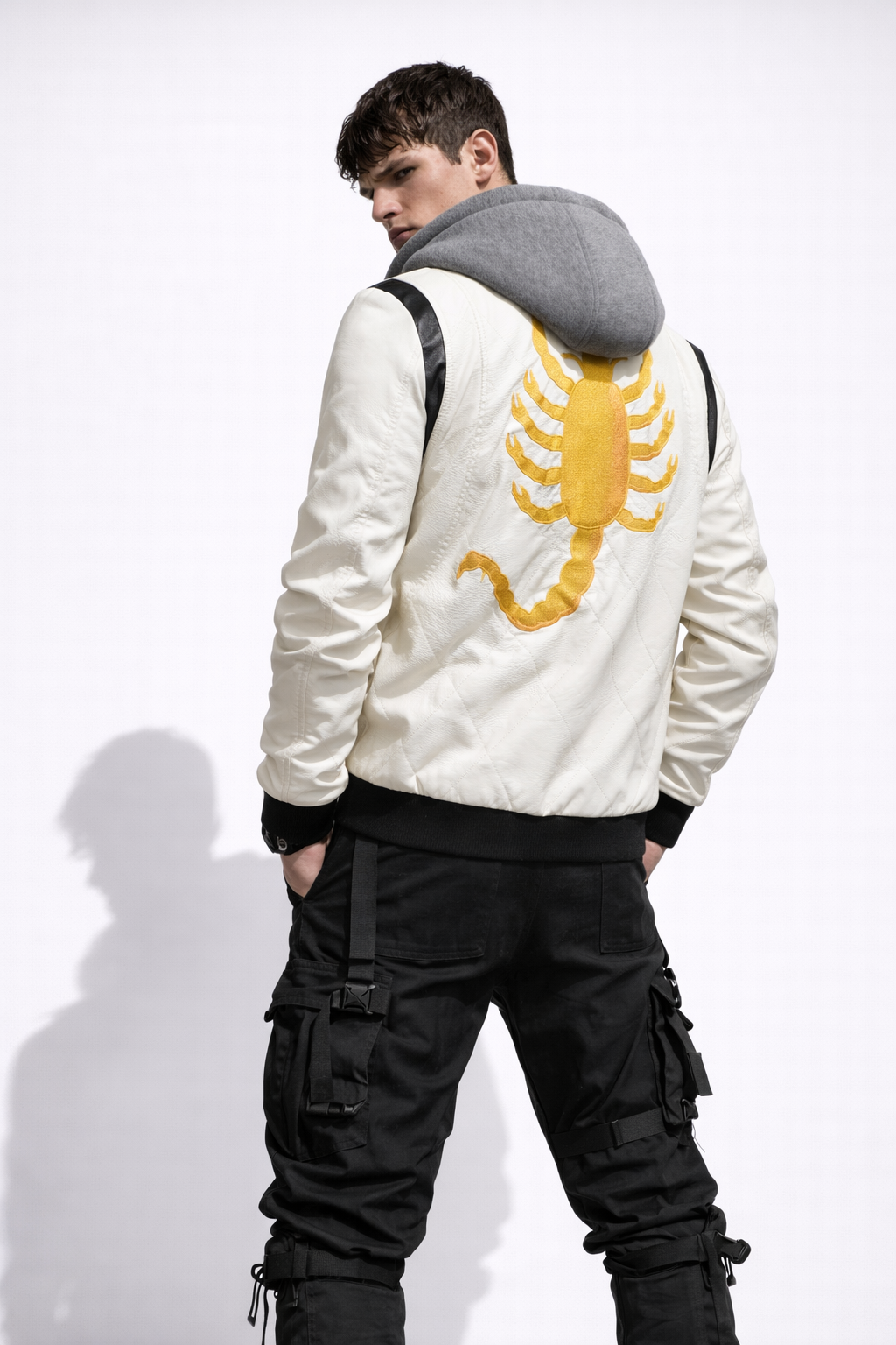 Nomadzka Kurtka Scorpion Clan Armor Post-Apocalypse White
